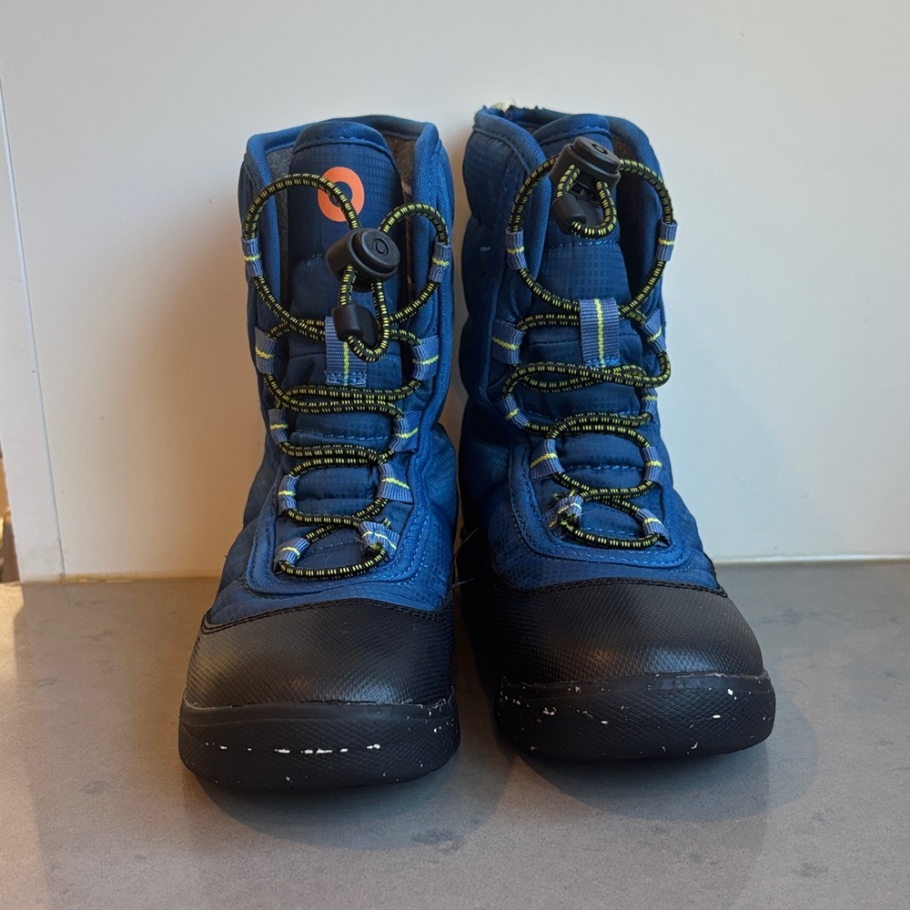 Bogs Kids Blue and Black Winter Boots